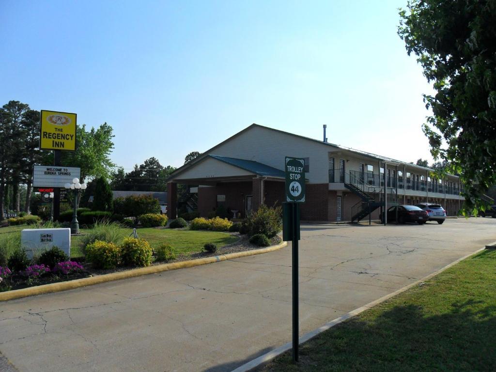 Regency Inn Eureka Springs Exterior foto